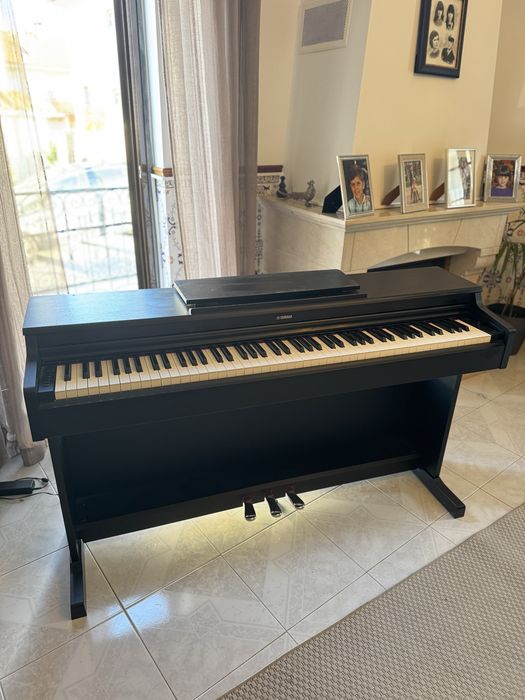 Yamaha Arius YDP-164