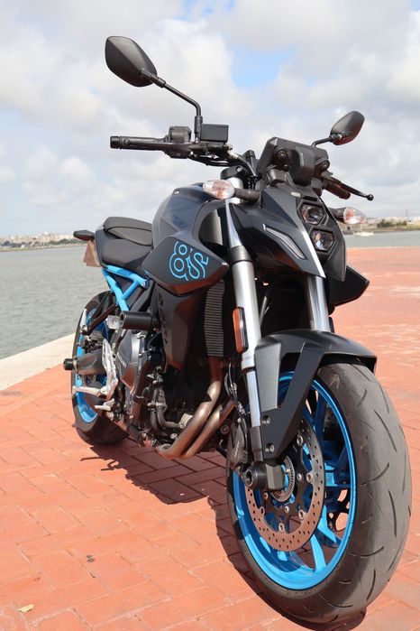 Mota Suzuki GSX 8S