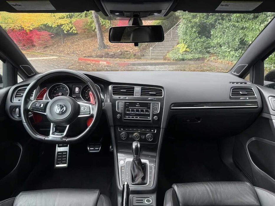 Volkswagen Golf GTI      2016