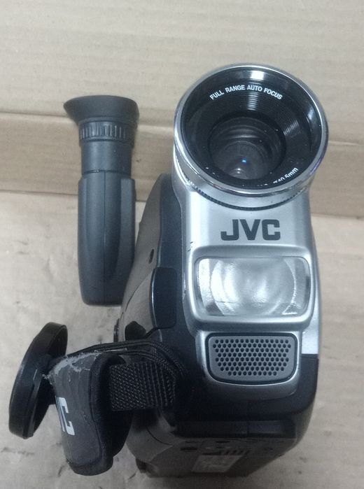 Видеокамера JVC GR-SX26E