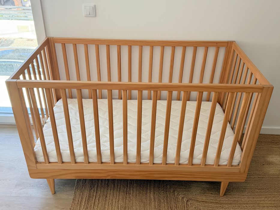 Berço evolutivo madeira pinho 140x70 com colchão - desde bébé aos 6 anos