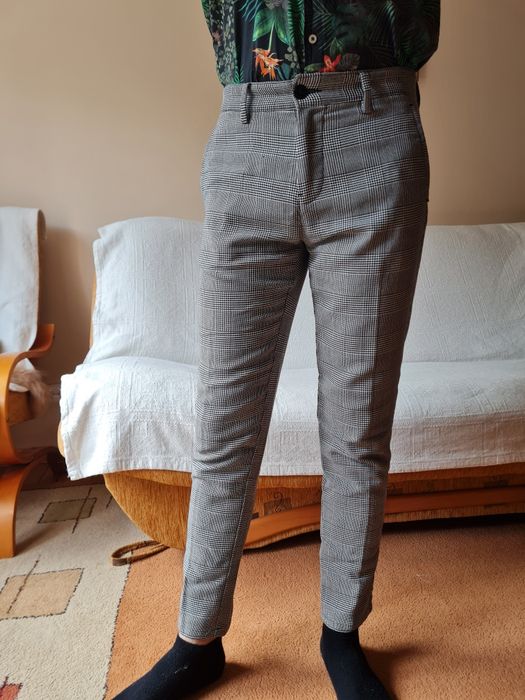 Spodnie męskie zimowe ciepłe w kratę grube czarno-białe pull&bear