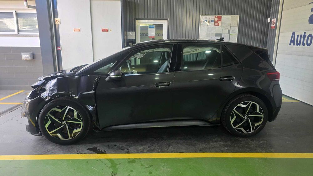 Volkswagen ID.3 150 cv PURE  -  Salvado