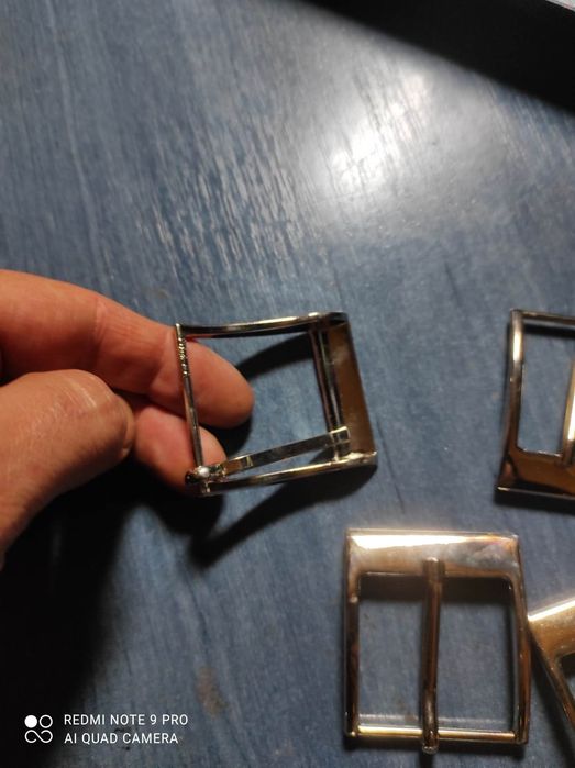 Пряжки для ременя