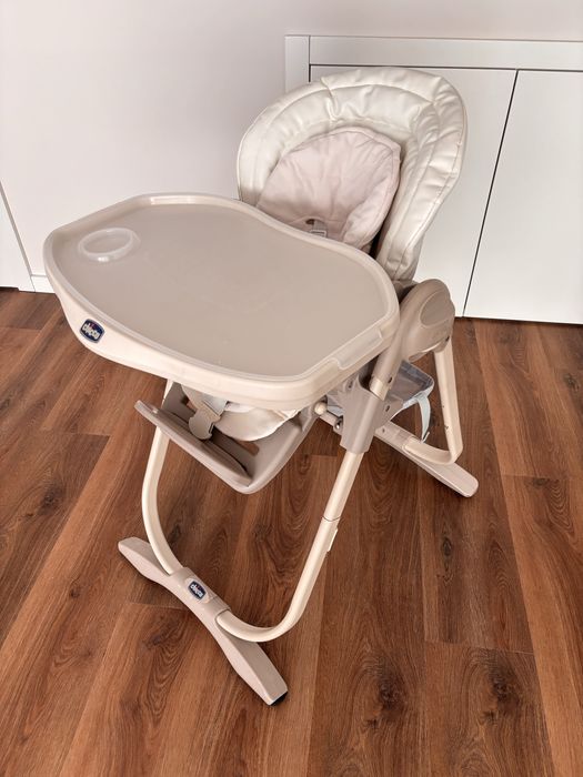 Cadeira de refeição para bebé em bom estado
