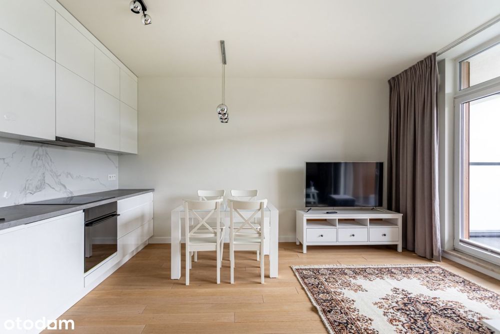 Garderoba | 2 miejsca | Wilanów | Tramwaj