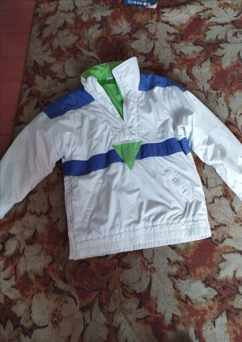 В продажі куртка лижна утеплена і безрукавка жіноча нова утеплена