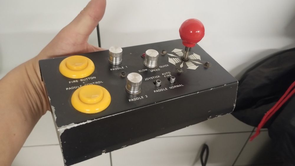 Joystick Elite 2000, vintage
