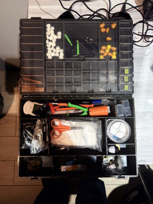 tackle box fox edges large *bez zawartosci*