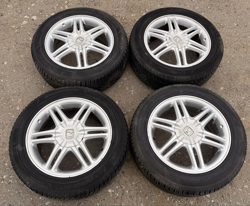 Диски Honda Civic 8 UFO R16 5x114.3 dia 64.1 з резиною