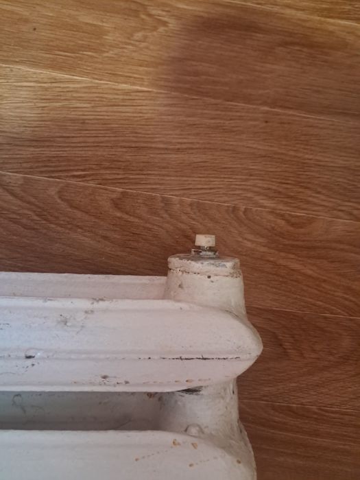 Батарея опалення  чугун