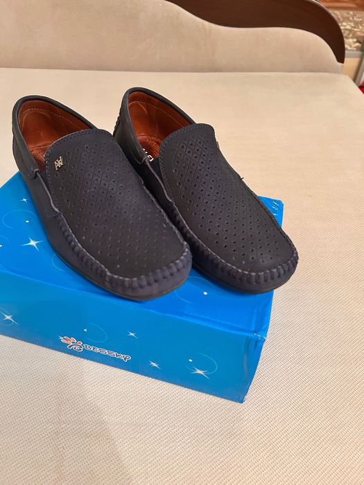 Шкіряні туфлі, мокасини