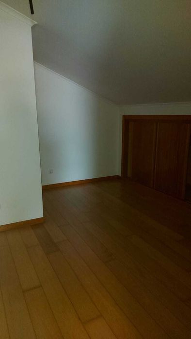 Moradia T5 disponível