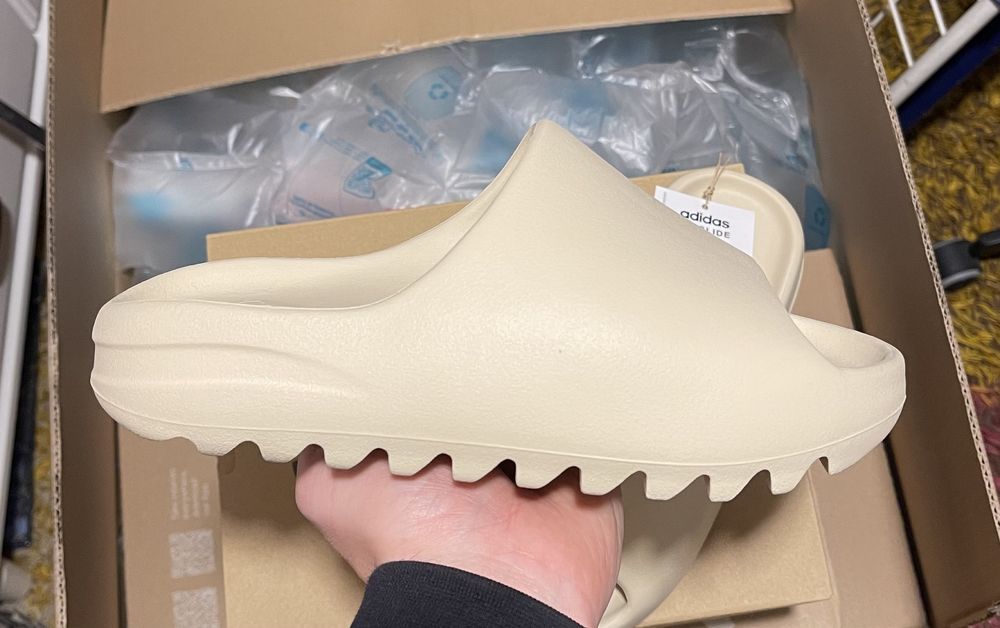 Klapki Adidas Yeezy Slide Bone 40,5