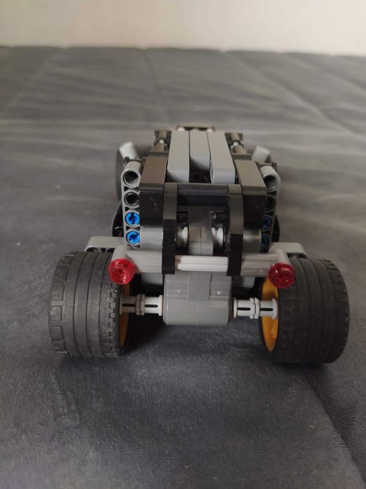 LEGO® Technic 42046 Wyścigówka zbiegów