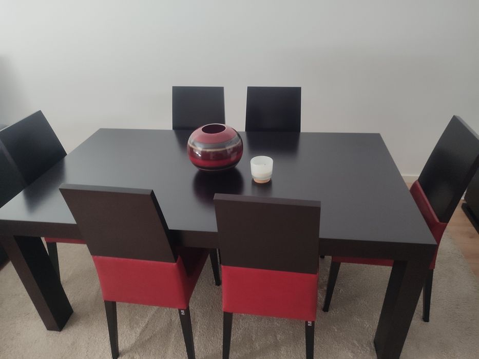 Mesa de jantar com 6 cadeiras