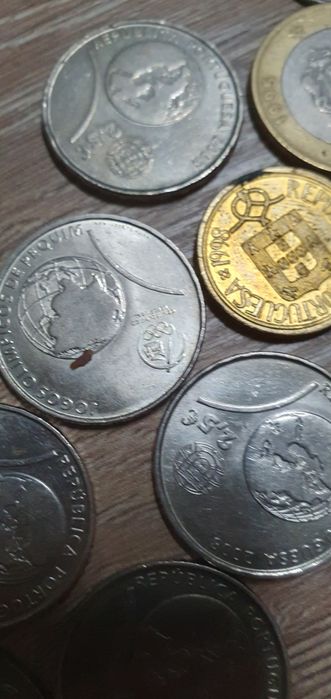 Notas e moedas coleção