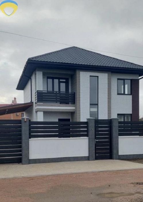Продам двоповерховий будинок у Фонтанці (215-904)