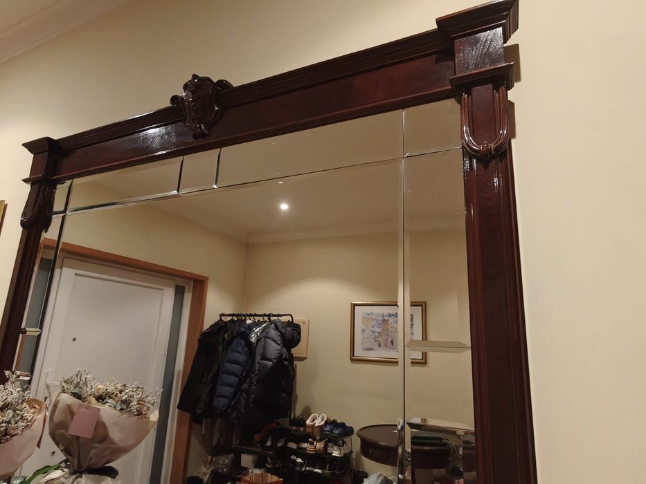 Móvel aparador madeira com espelho antigo