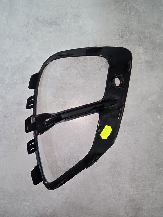 Moldura / Aro Frontal Renault Captur II (2020) – Lado Esquerdo