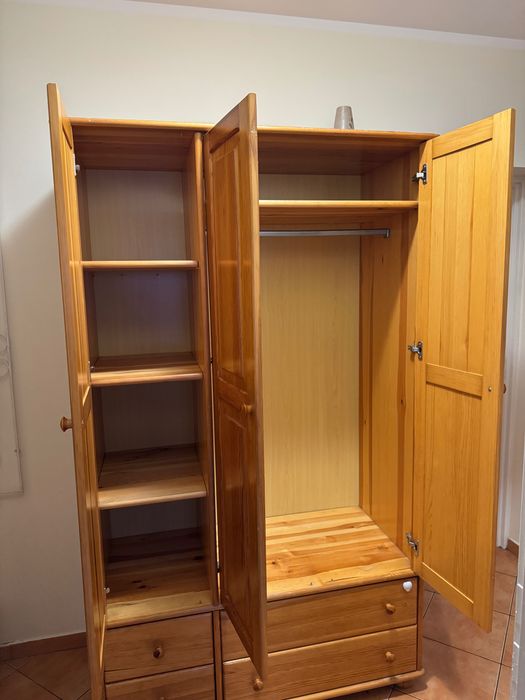 szafa sosnowa z litego drewna w doskonałym stanie