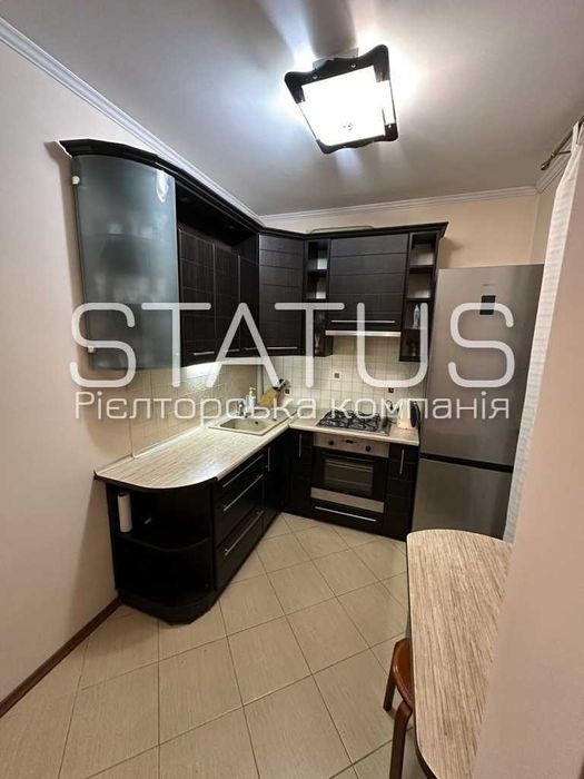 Продаж двокімнатної квартири в цегляному будинку.