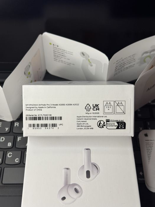 Навушники Apple AirPods Pro 3 (Шумоподавлення, режим прозорості)