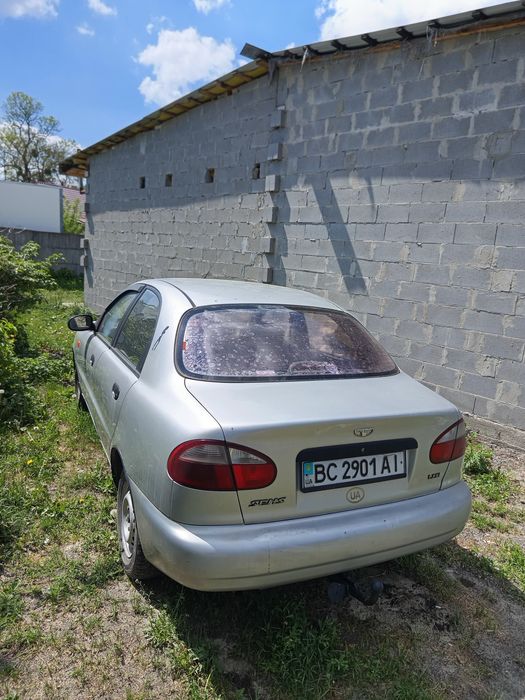 Авто на ходу сів і пойіхав