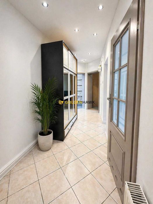 3 pokoje, Centrum przy Kaskadzie – najem 3 mies