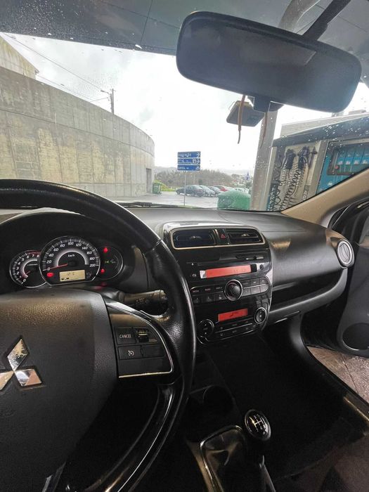 Mitsubishi Space Star 1.2 Intense Connect Edition