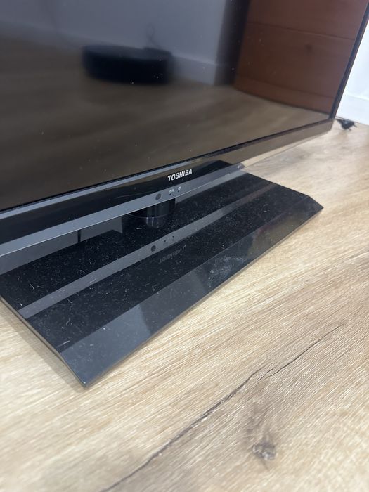 Toshiba 43”  107cm