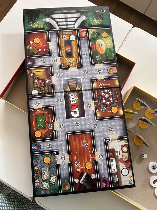 Cluedo Junior como novo