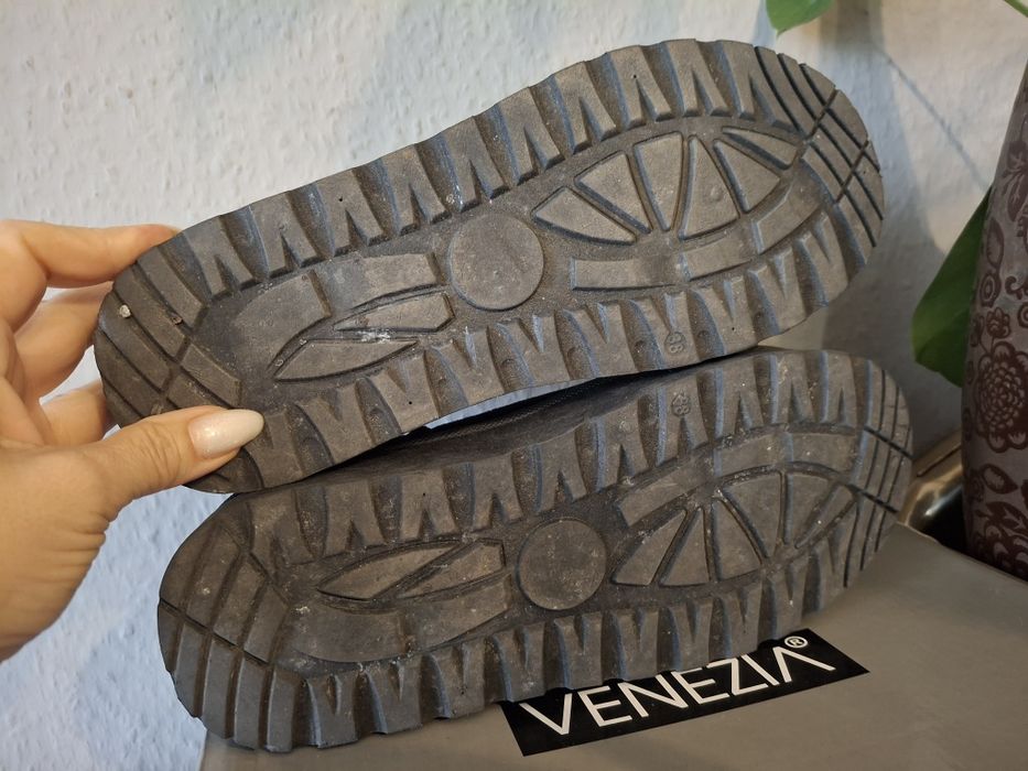 Zimowe botki brokat platforma  38