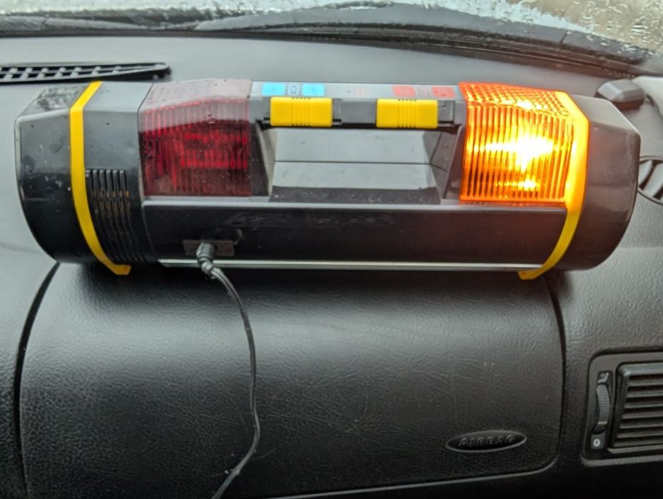 Проблискові маячки з сиреною