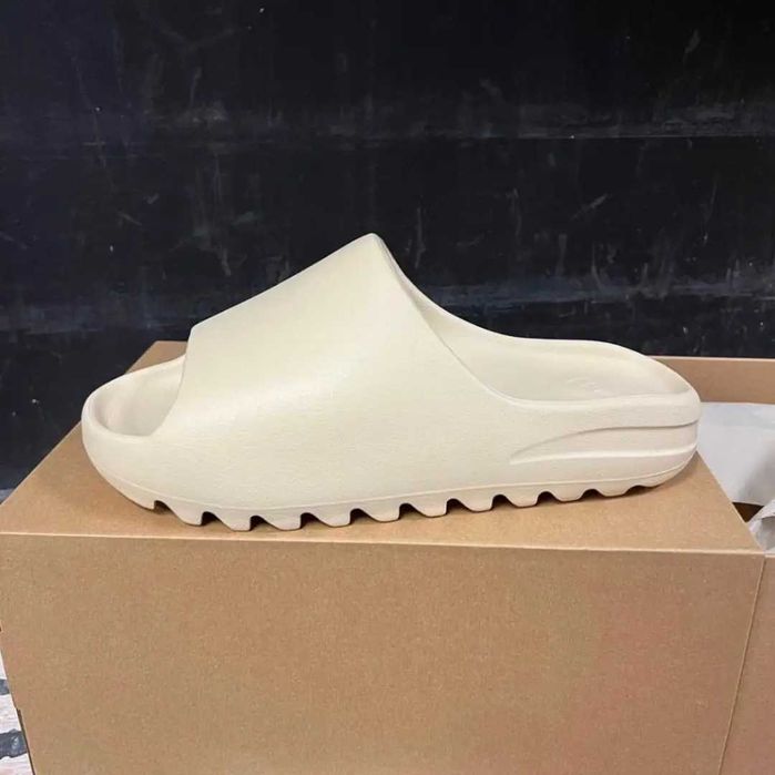 adidas Yeezy Slide Bone   R. 43