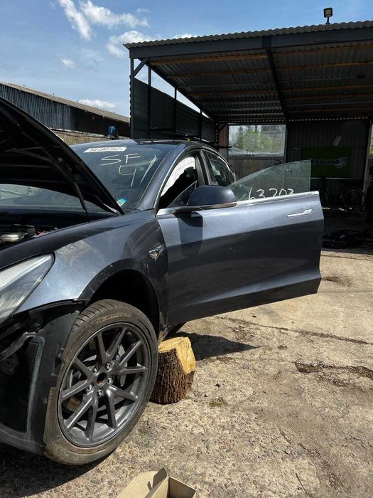 Розборка шрот Tesla 3 Тесла 3 Tesla model 3