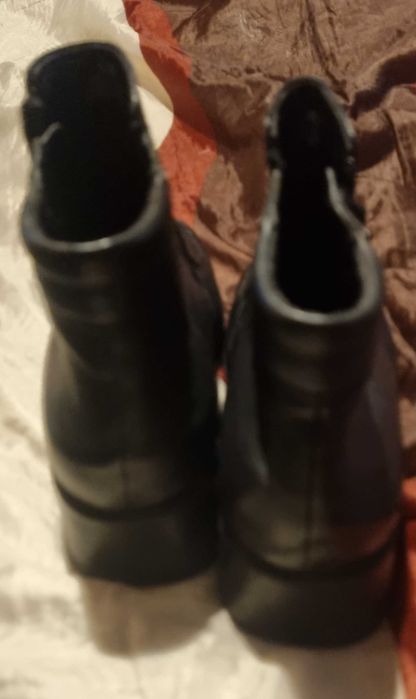 Botki kozaki r. 41 czarne skórzane  zamki skóra naturalna