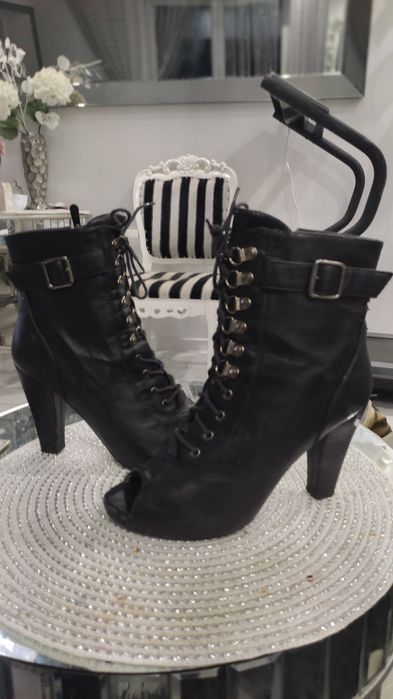 Buty damskie ze skóry ekologicznejj