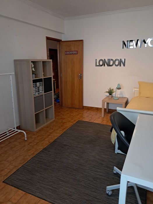 Quarto p/ alugar Odivelas-Patameiras 450€ Despesas Incluídas