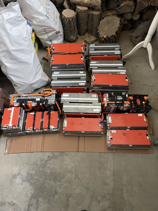 Батарея e-golf 24 квт . Комірки до батареї + корпус