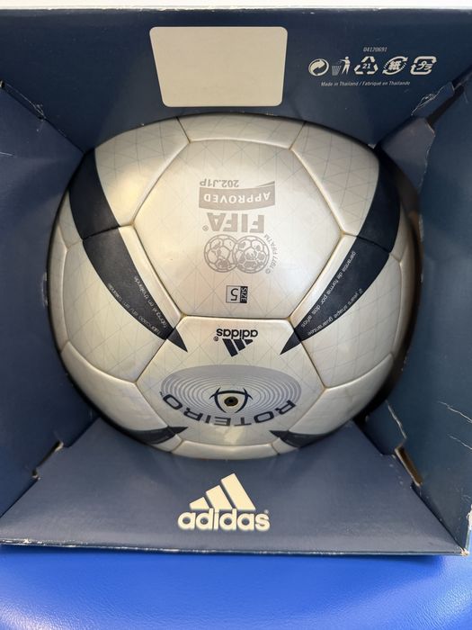 Bola Adidas Roteiro 2006 edição limitada