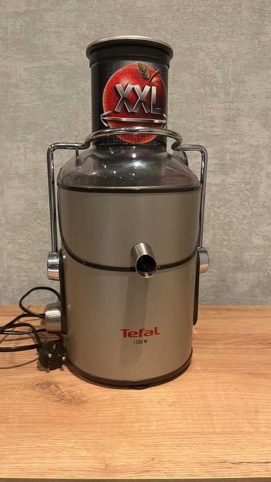 Соковитискач Tefal XXL ZN 655