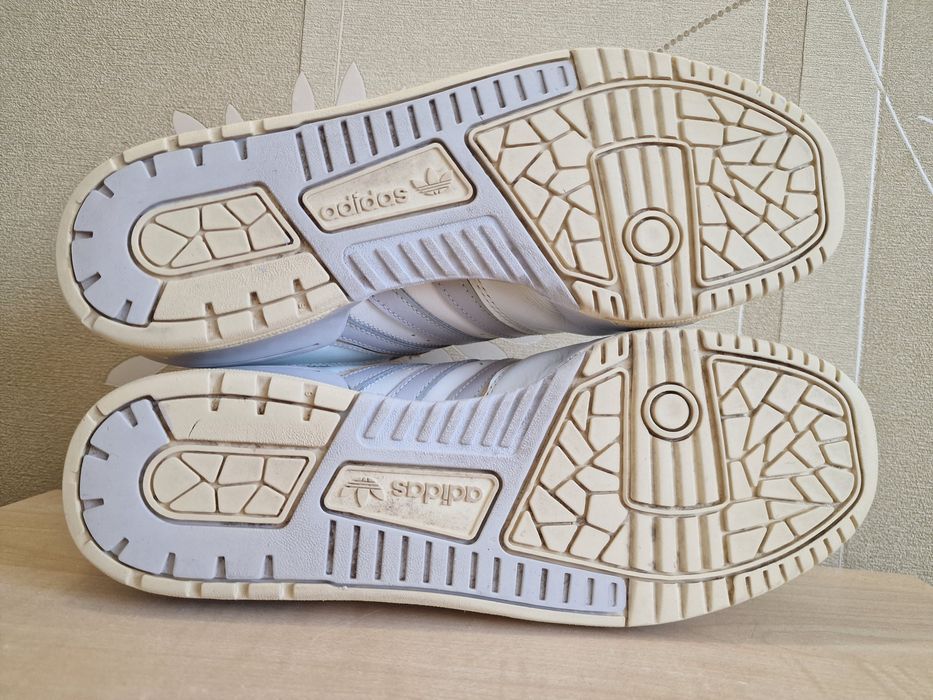 Чоловічі кросівки Adidas Rivalry Low 86 р.43: 1 390 грн