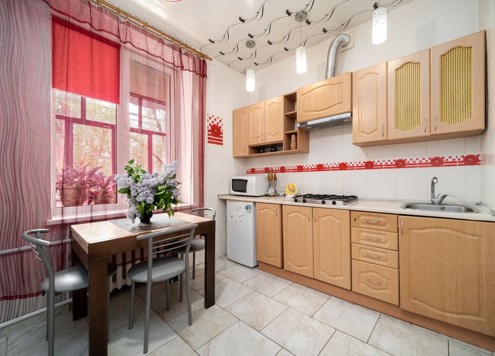 Посуточно. Двухкомнатная квартира. Центр