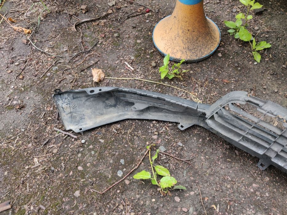 Губа переднього бамперу Toyota Highlander 14-16