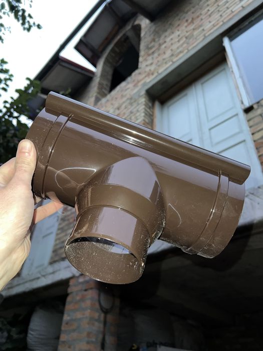 Продаю пластикові РиНвИ Budmat ProAqua, комплект коричневого кольору!