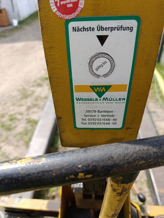 Sprzedam podnośnik samochodowy mobilny wysokość unoszenia 2 metry z N