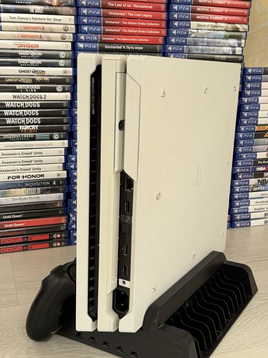 Playstation 4 pro 1TB 2 джойстика