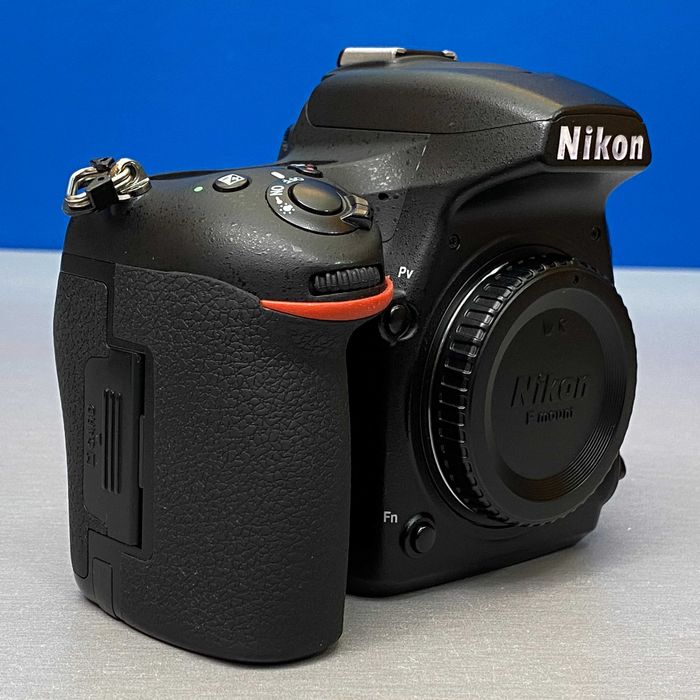 Nikon D750 (Corpo) - 24.3MP