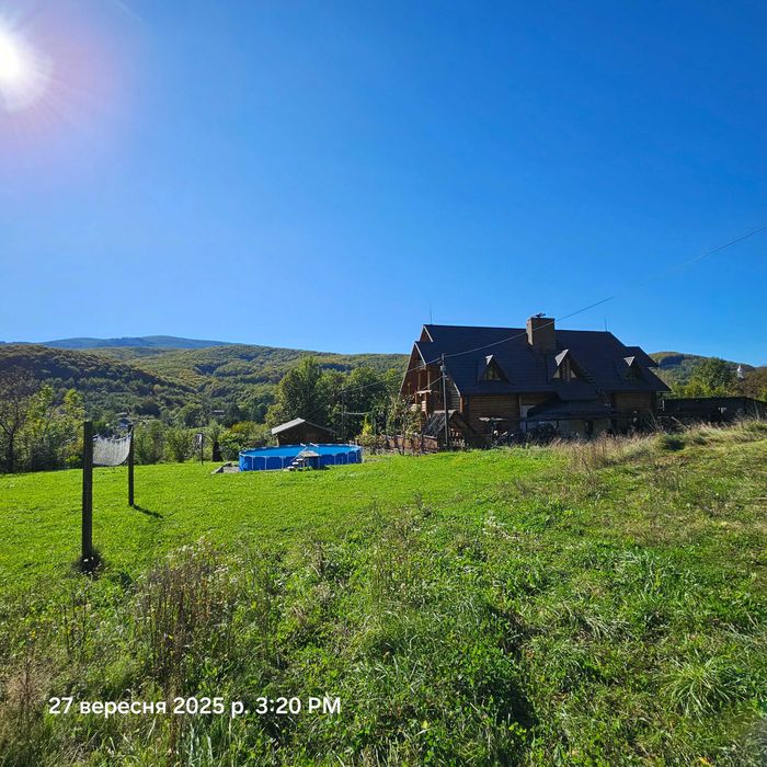 Продаж садиби  з номерами під здачу в Карпатах